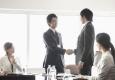 如何在職場(chǎng)開(kāi)展令人愉悅的社交？